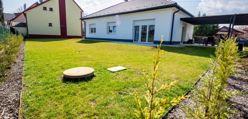 Dabas, for sale a new family house with a floor area of 93 square meters and a plot area of 1052 square meters (EN)