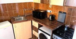ATTENTION UNIVERSITY STUDENTS OR THOSE LOOKING FOR A FIRST APARTMENT