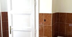 ATTENTION UNIVERSITY STUDENTS OR THOSE LOOKING FOR A FIRST APARTMENT