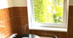 ATTENTION UNIVERSITY STUDENTS OR THOSE LOOKING FOR A FIRST APARTMENT