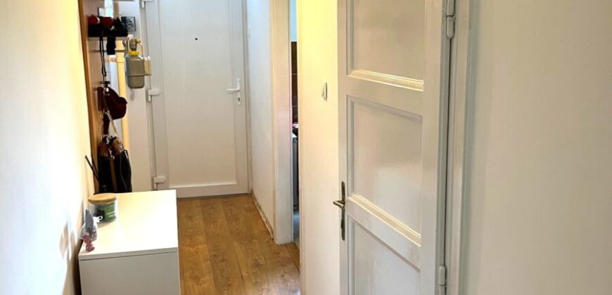 ATTENTION UNIVERSITY STUDENTS OR THOSE LOOKING FOR A FIRST APARTMENT