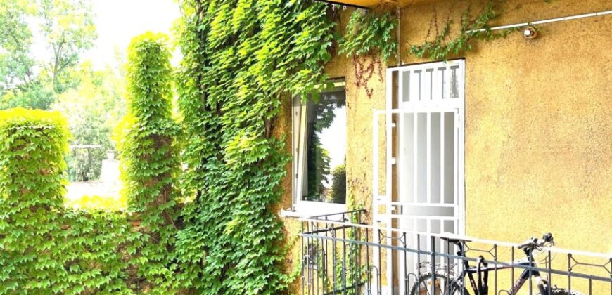 ATTENTION UNIVERSITY STUDENTS OR THOSE LOOKING FOR A FIRST APARTMENT