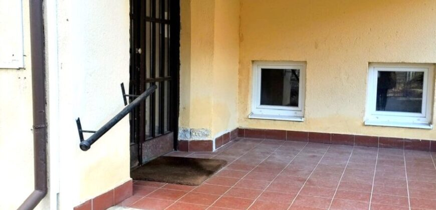 Erdővel határolt csendes környezet, jó levegővel