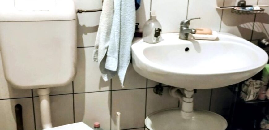 Erdővel határolt csendes környezet, jó levegővel