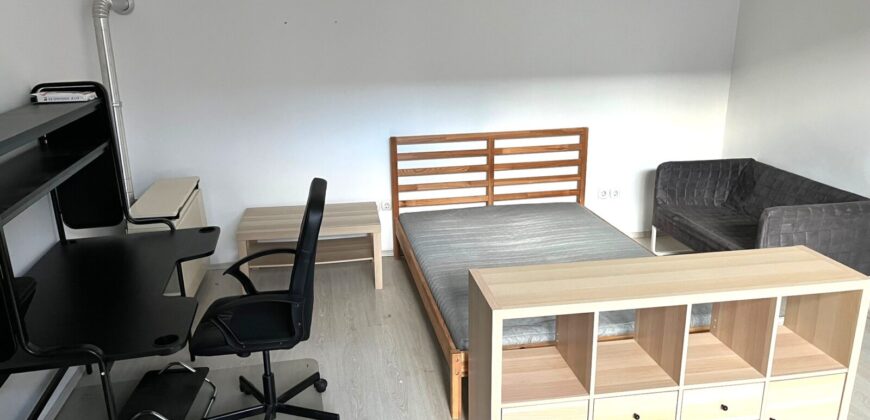 VIII. Karácsony Sándor utca, next to Baross utca 38 sqm big apartment is for sale