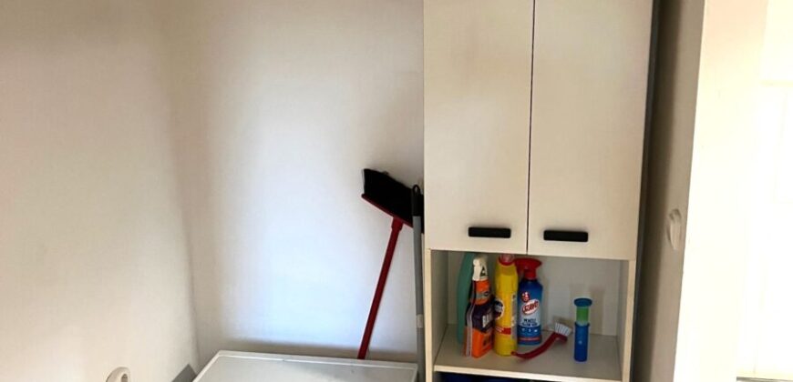 VIII. Karácsony Sándor utca, next to Baross utca 38 sqm big apartment is for sale