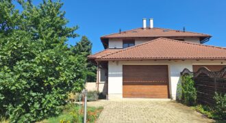 Budajenő, near of the center for sale a 155 sqm, two-storeys, living room + 4-rooms semi-detached house