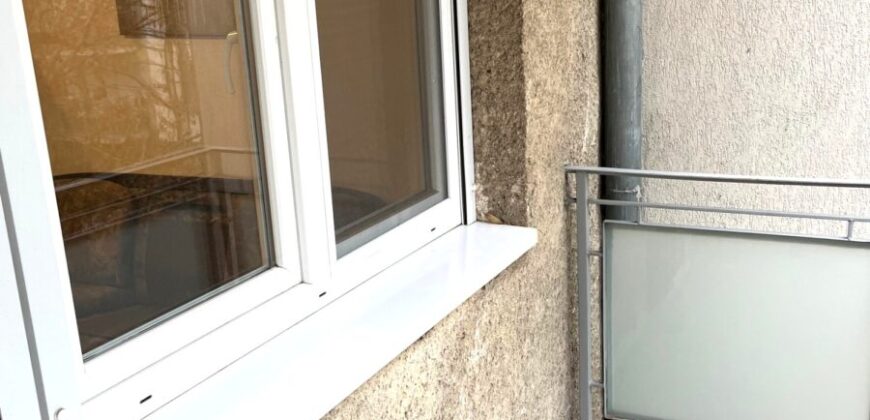 FELÚJÍTOTT, DIVATOS, KÜLÖNLEGES