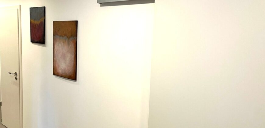 FELÚJÍTOTT, DIVATOS, KÜLÖNLEGES