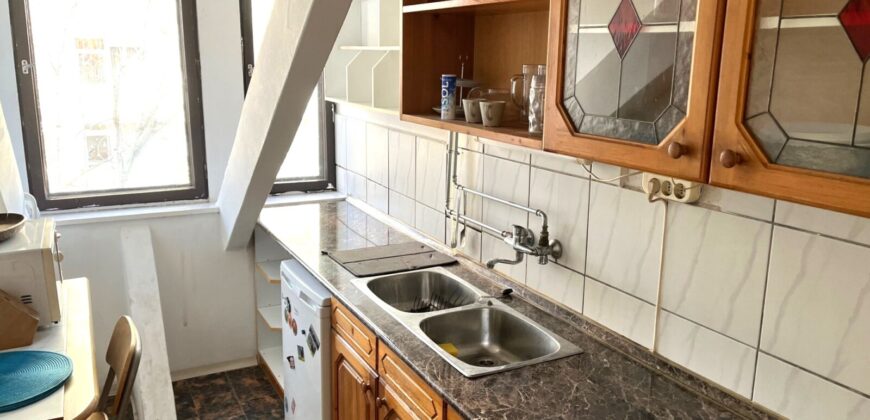 11.kerületben, Albertfalván, kertvárosi környezetben